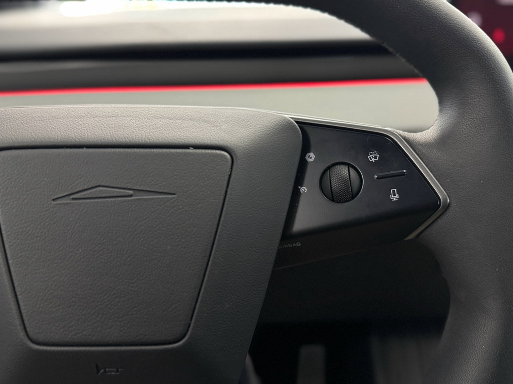 Used 2024 Tesla Cybertruck AWD Crew Cab image 19