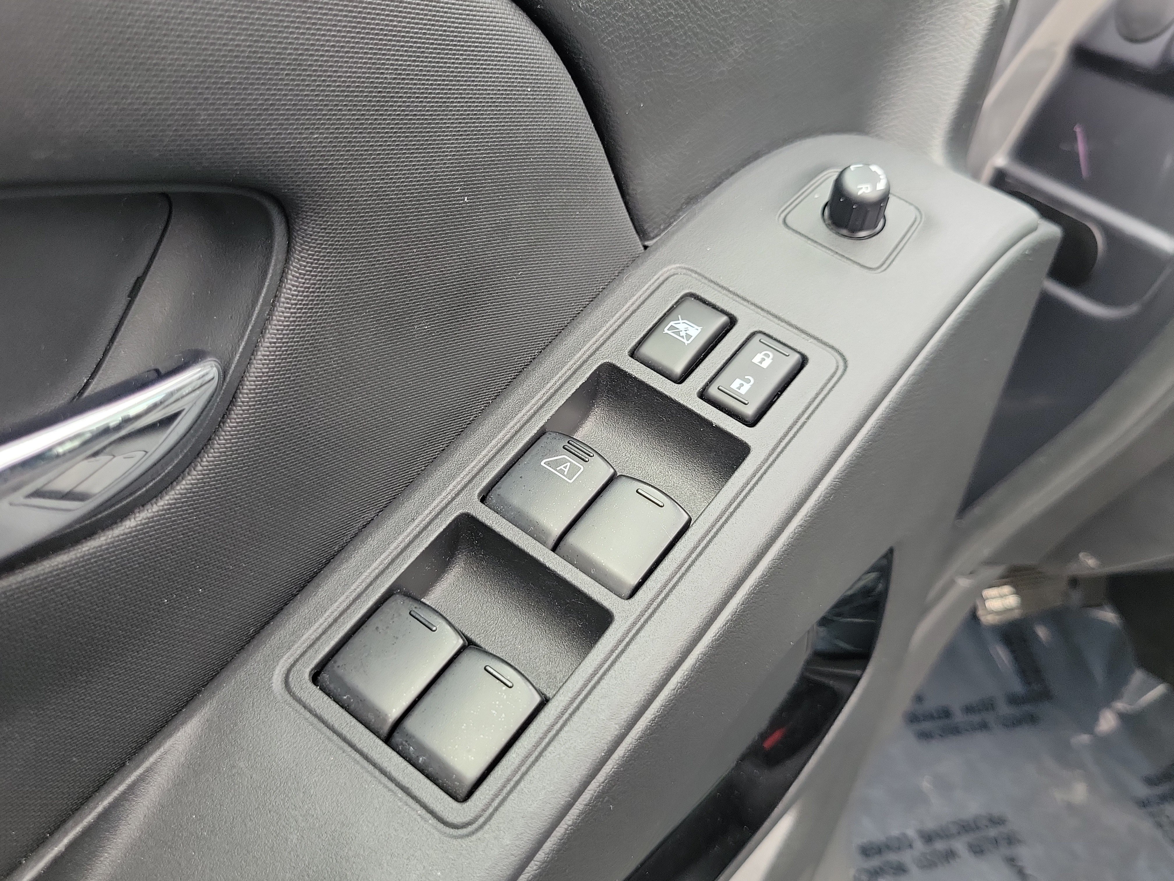 Used 2023 Nissan Frontier SV w/ Midnight Edition Package RWD image 23