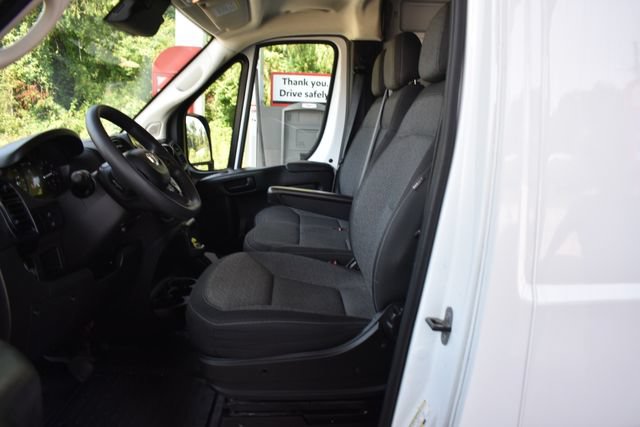 Used 2024 RAM ProMaster 2500 w/ Power Group FWD image 9