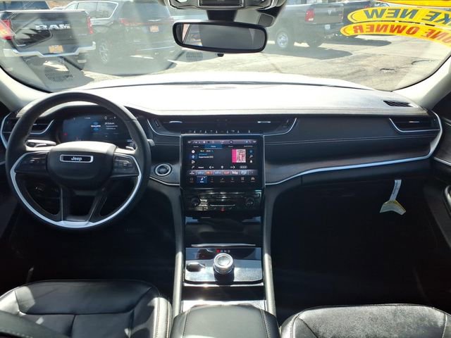 Certified 2023 Jeep Grand Cherokee Limited image 16