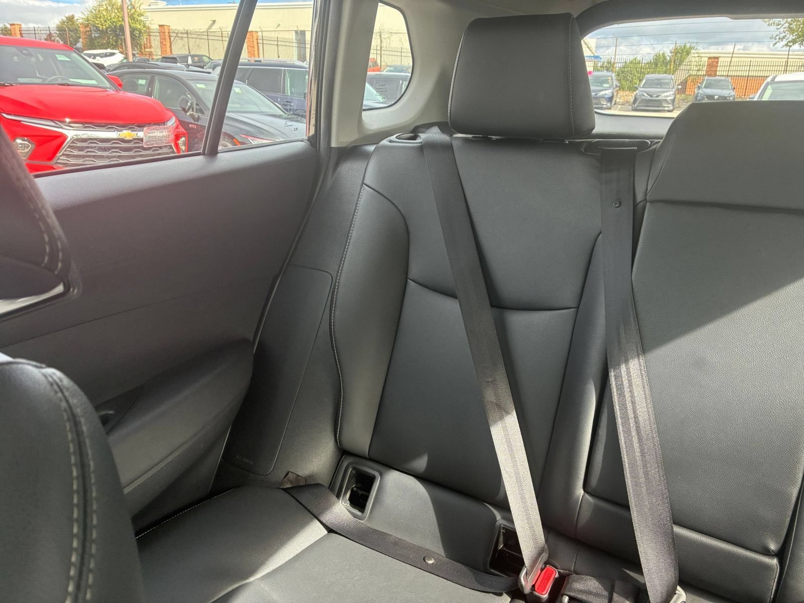 Used 2022 Toyota Corolla Cross XLE AWD/4WD image 33