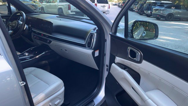 Used 2025 Kia Sorento SX Prestige AWD/4WD image 10