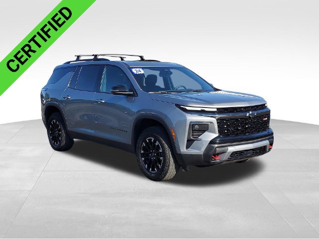 Certified 2024 Chevrolet Traverse Z71 w/ Enhanced Driving Package AWD/4WD image 3