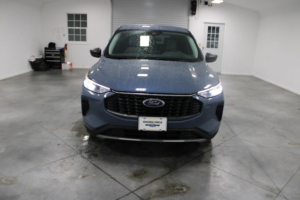 New 2025 Ford Escape Active image 2