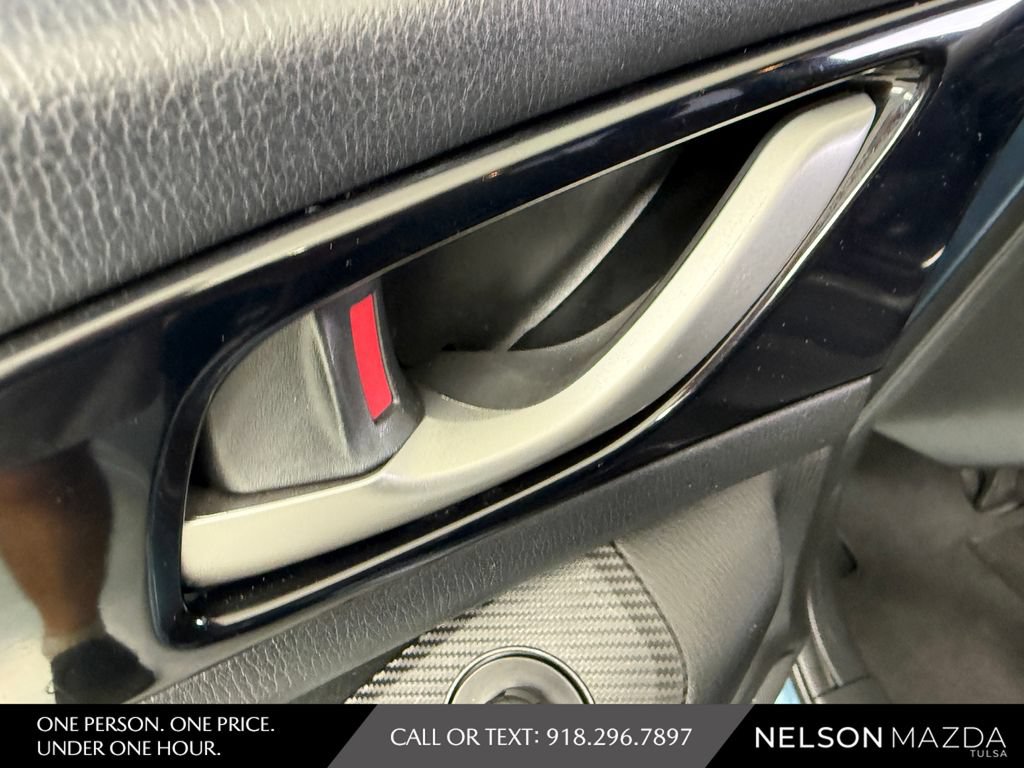 Used 2014 MAZDA MAZDA3 i Touring FWD image 18