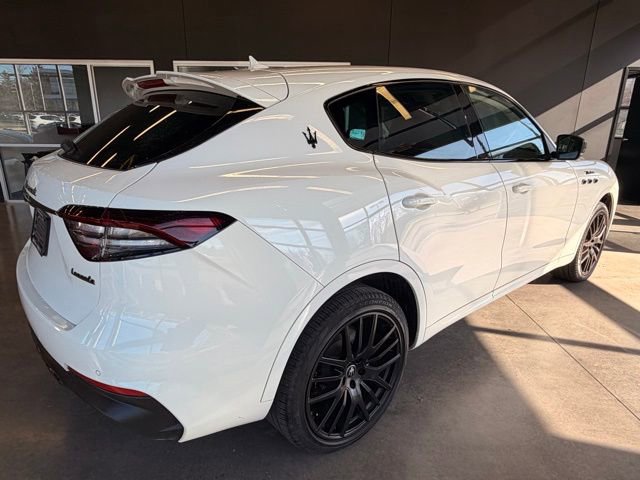 Used 2022 Maserati Levante Modena image 7