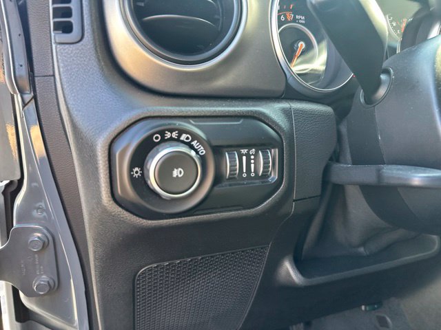 Used 2019 Jeep Wrangler Unlimited Sport S AWD/4WD image 17