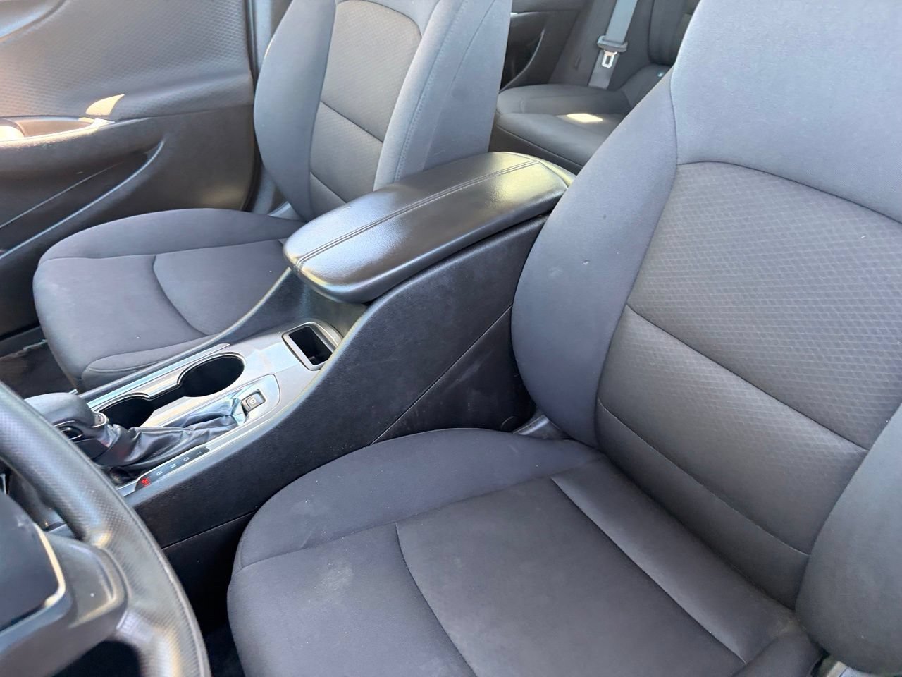 Used 2023 Chevrolet Malibu LT FWD image 19