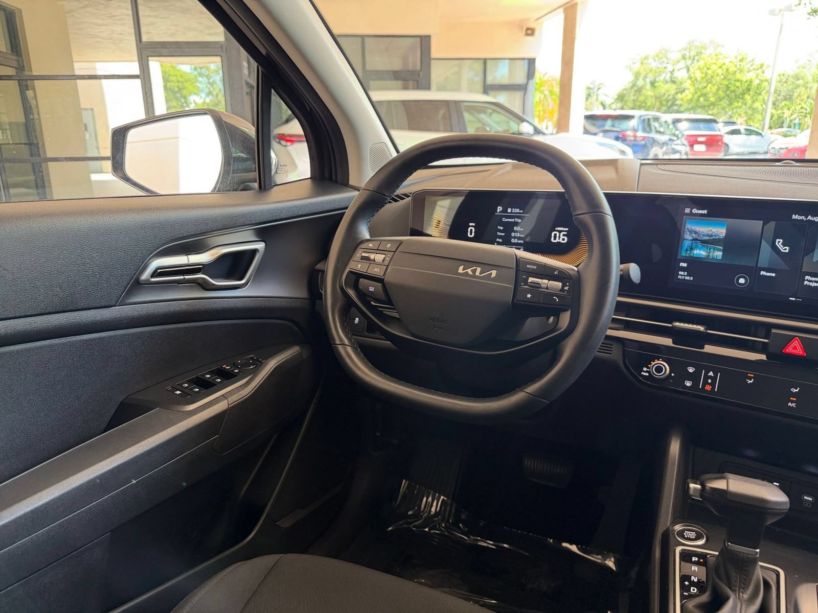 Used 2026 Kia Sportage LX FWD image 29
