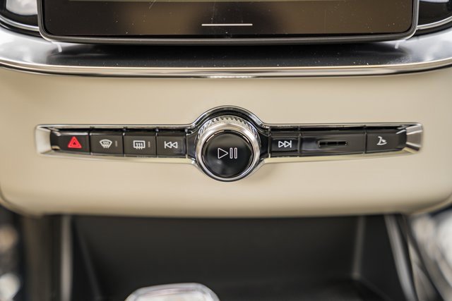 New 2026 Volvo XC90 T8 Ultra w/ Protection Package Premier image 21