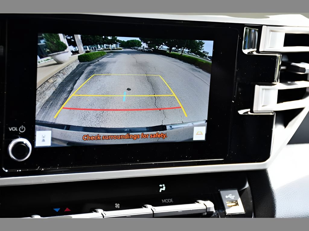 Used 2025 Toyota Tundra SR5 AWD/4WD image 20