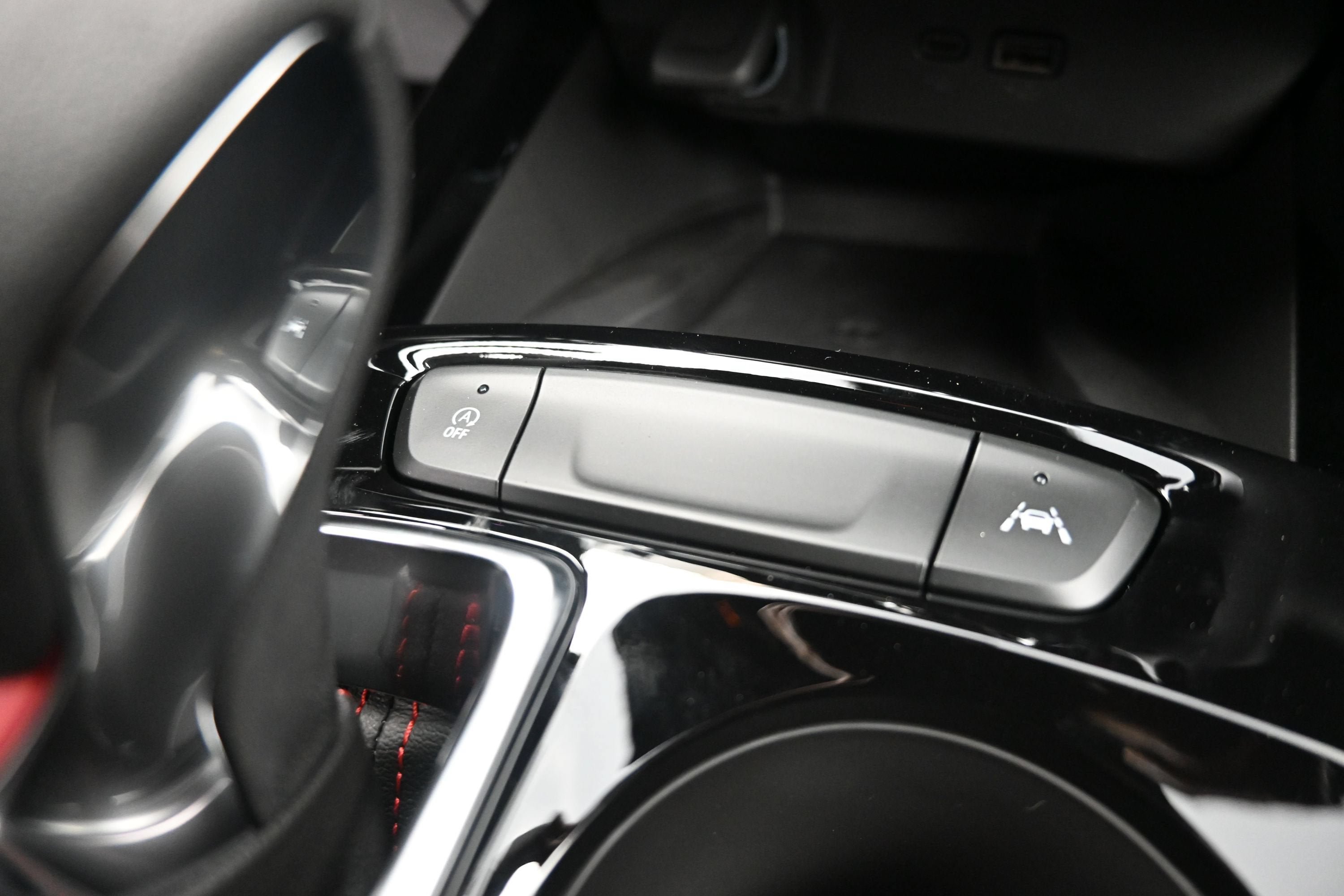 New 2026 Chevrolet Trax RS w/ Sunroof Package FWD image 23