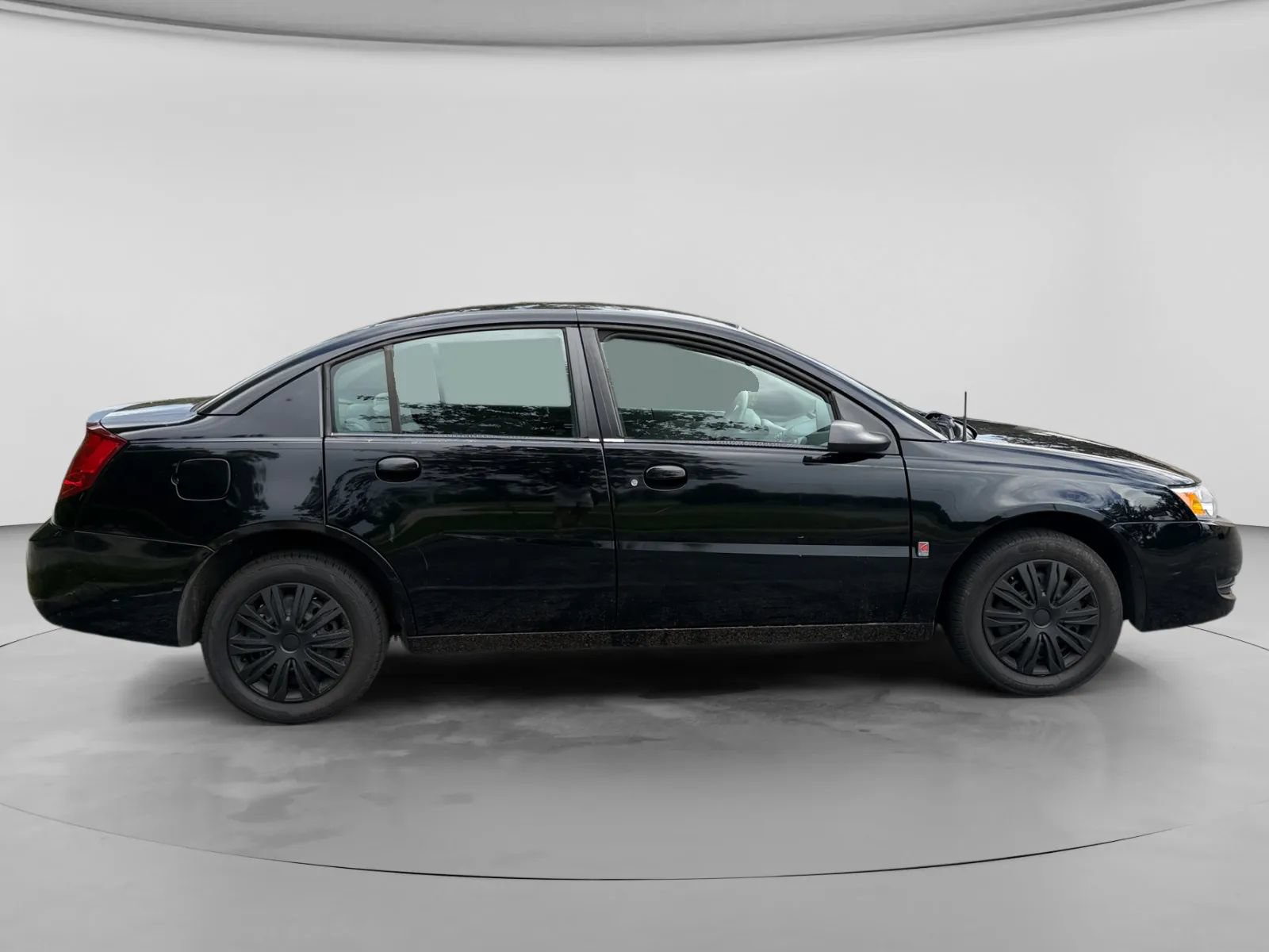 Used 2003 Saturn ION Level 2 w/ Convenience Pkg FWD image 6