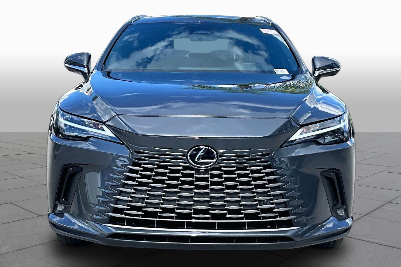 Used 2025 Lexus RX 350 Premium w/ Convenience Package FWD image 4