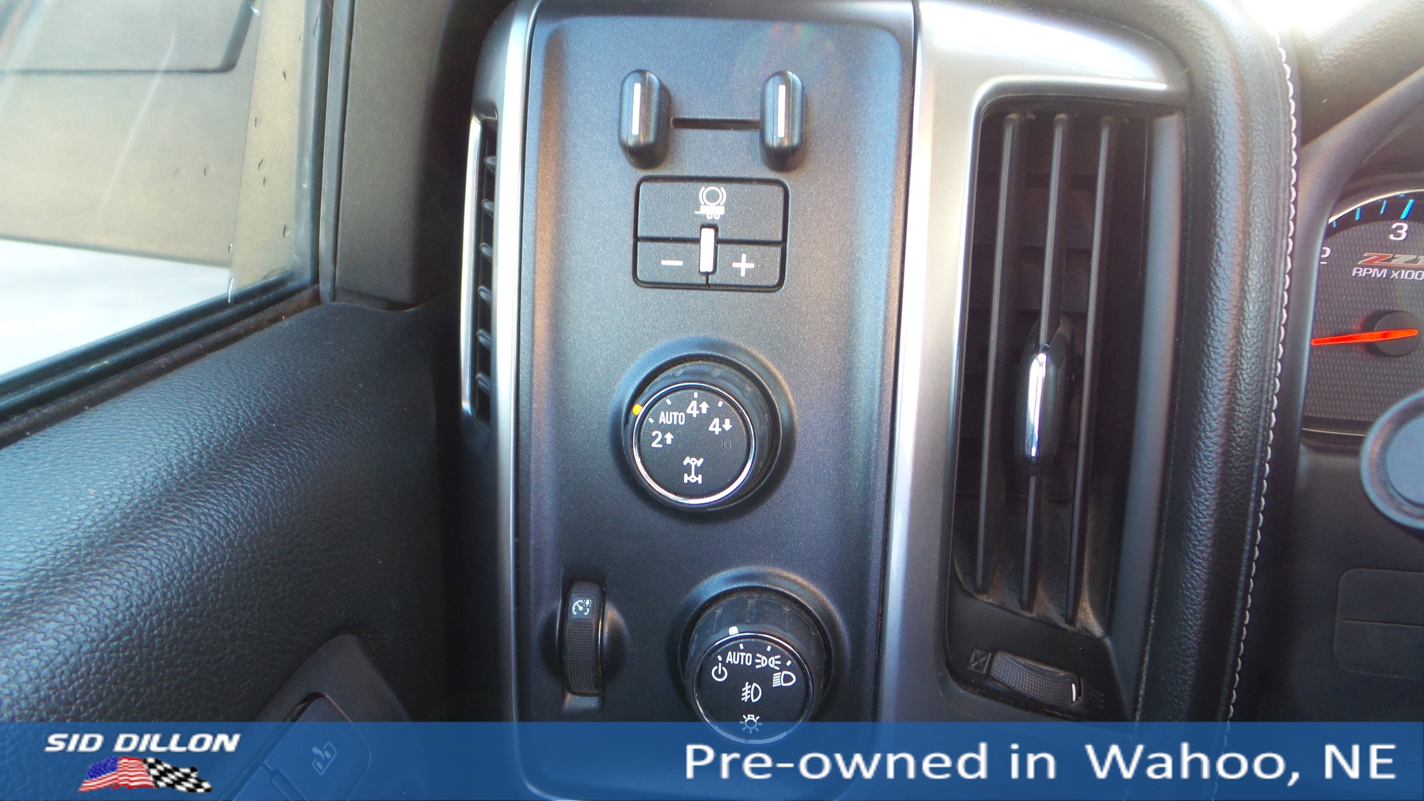 Used 2016 Chevrolet Silverado 1500 LTZ Z71 w/ LTZ Plus Package image 13