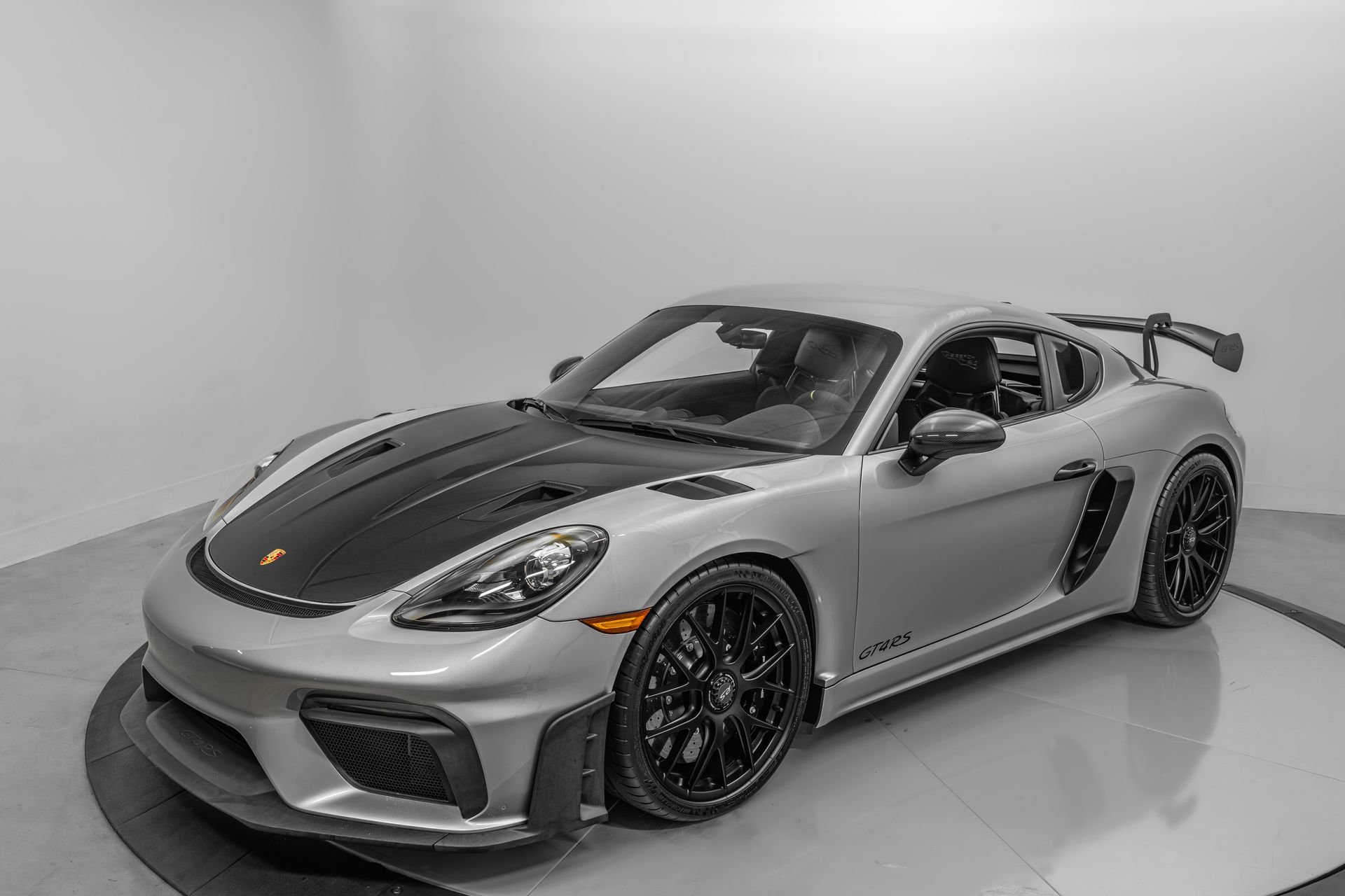 Used 2023 Porsche 718 Cayman GT4 RS RWD image 3
