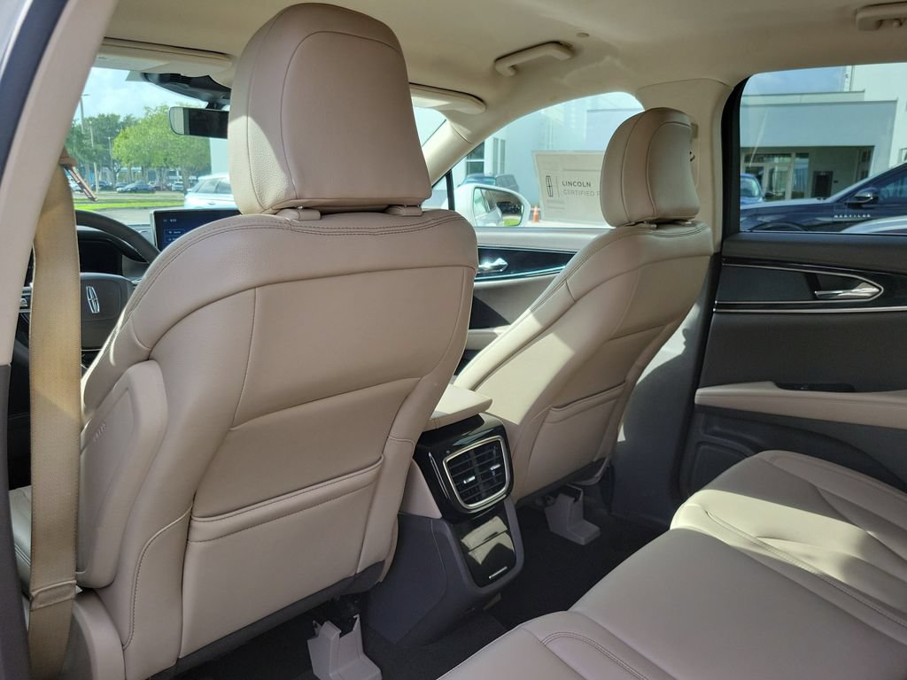 Certified 2023 Lincoln Nautilus FWD image 9