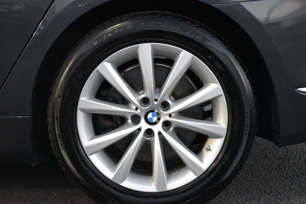 Used 2017 BMW 740i image 13