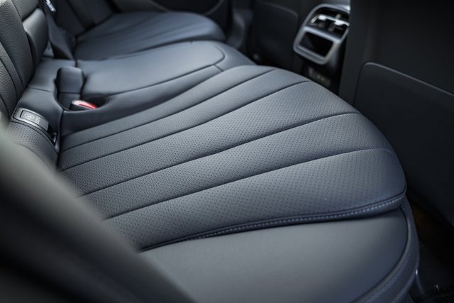 New 2026 Mercedes-Benz E 350 4MATIC Sedan image 32