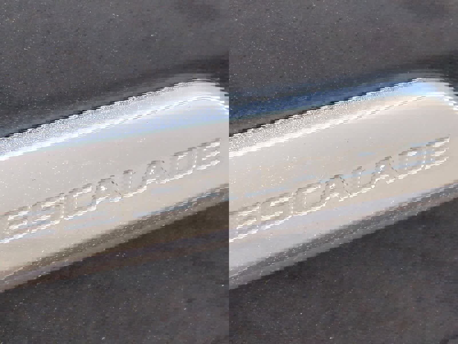 Used 2019 Cadillac Escalade ESV Luxury image 13