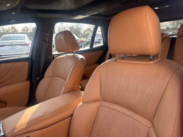 Used 2022 Lexus LS 500 AWD image 17