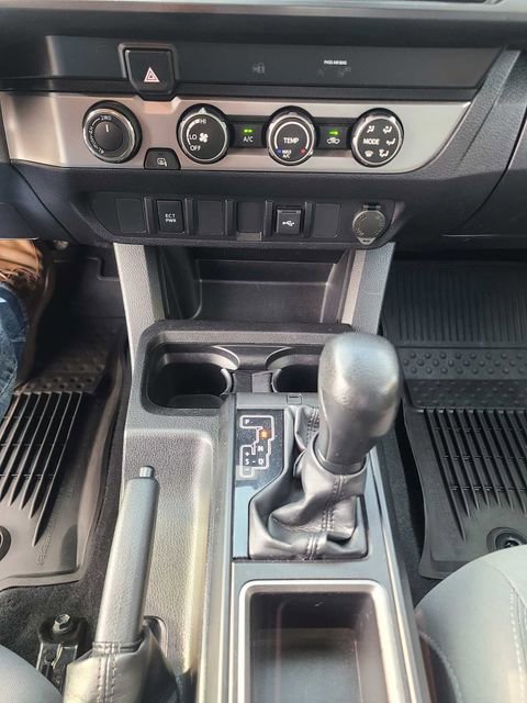 Used 2022 Toyota Tacoma SR w/ SR Convenience Package AWD/4WD image 28