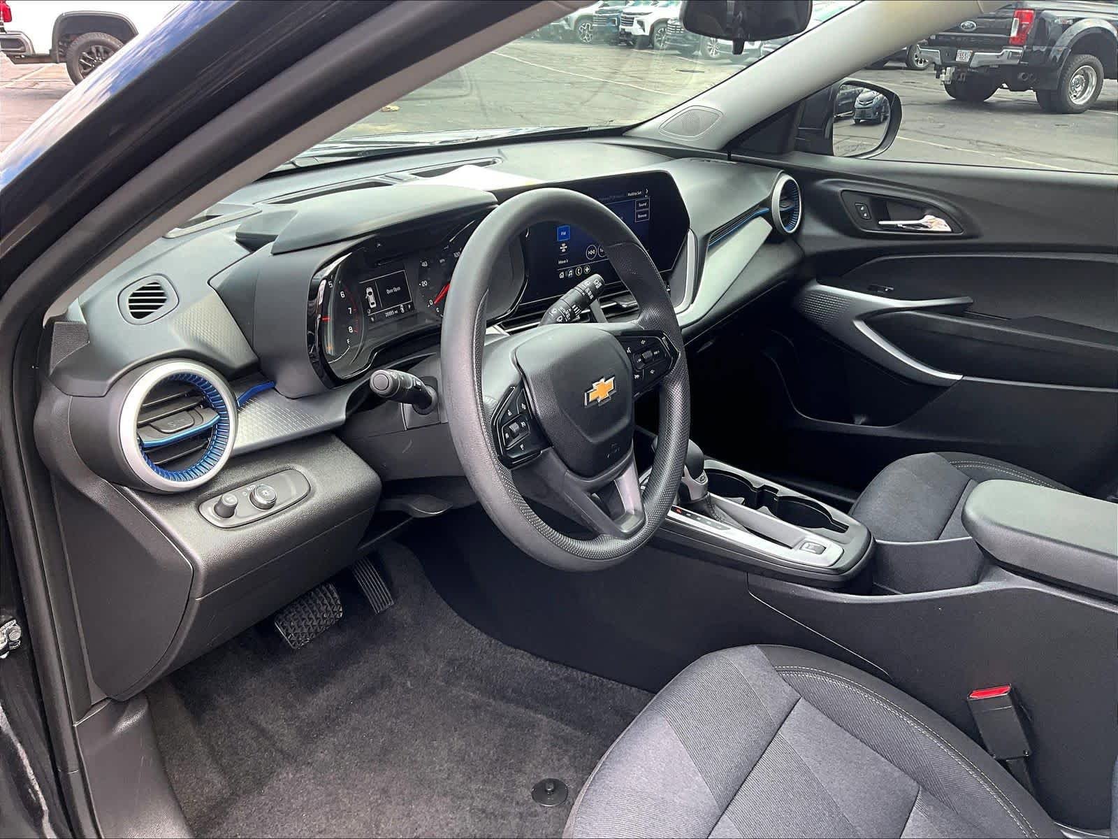 Used 2024 Chevrolet Trax LS FWD image 8