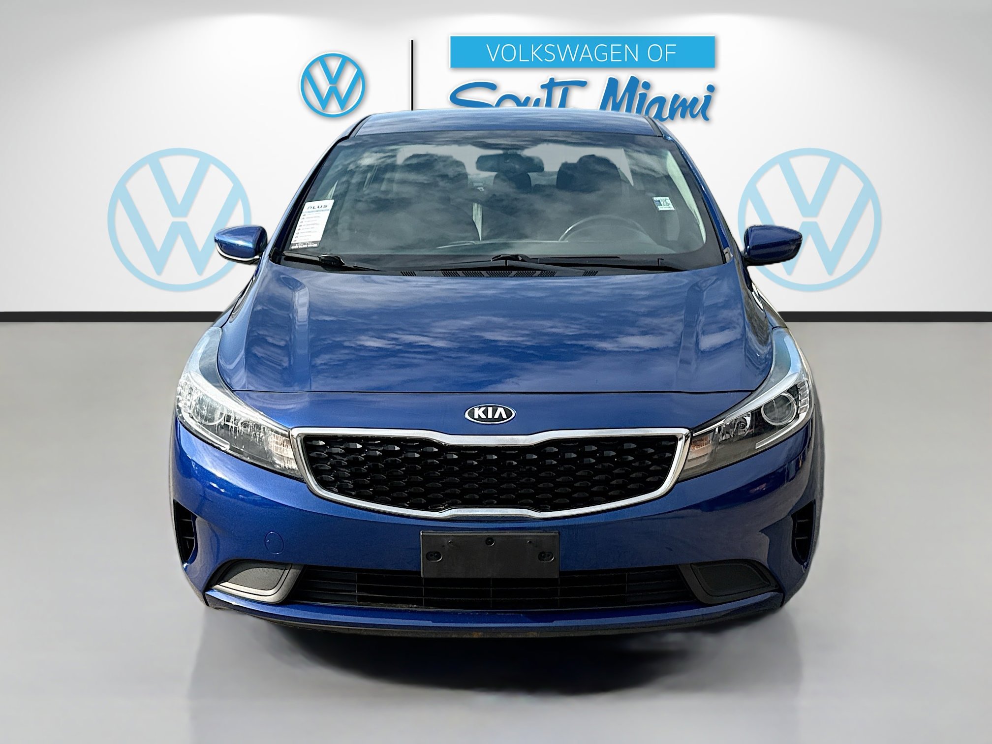 Used 2018 Kia Forte S image 2
