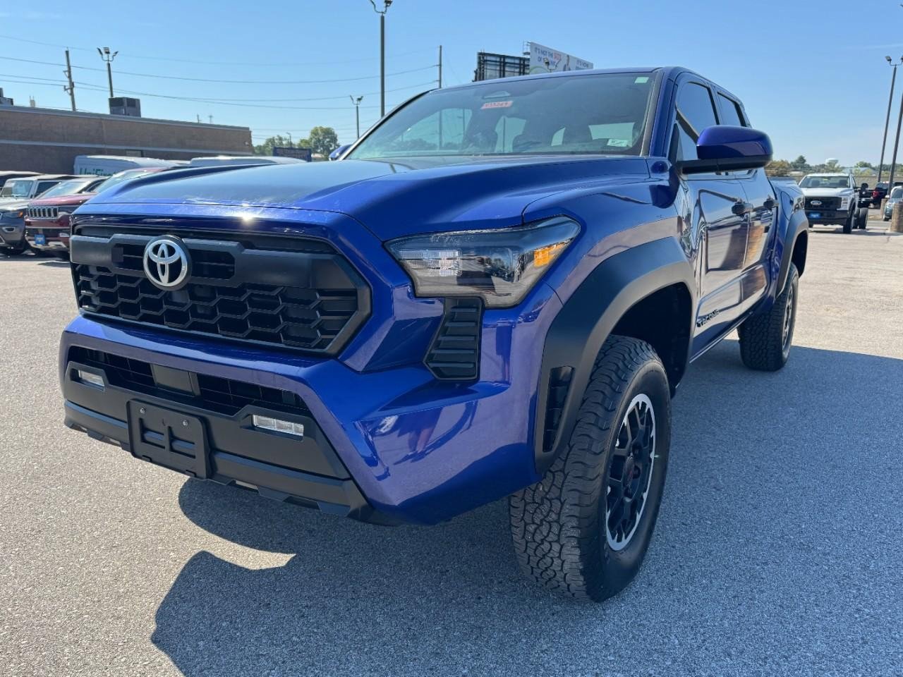 Used 2024 Toyota Tacoma TRD Off-Road image 8