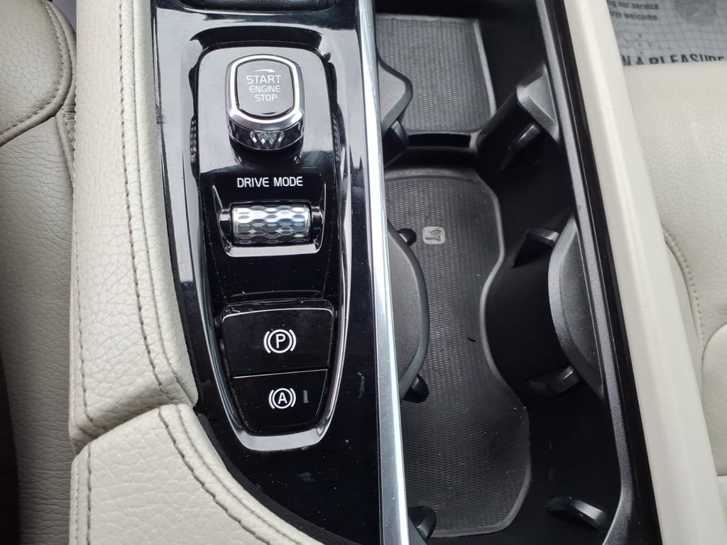 Used 2018 Volvo S90 T5 Momentum w/ Convenience Package AWD/4WD image 23