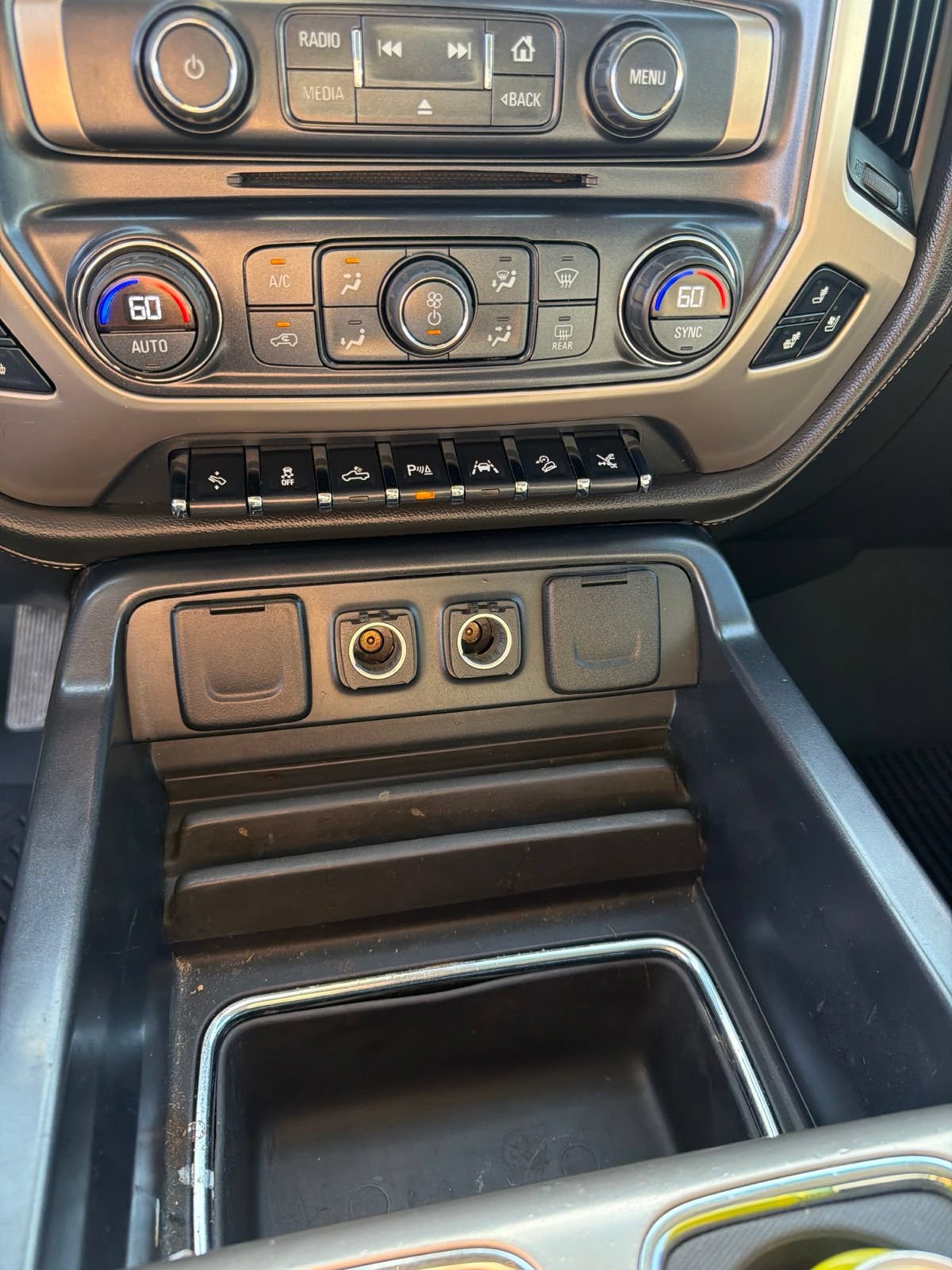 Used 2016 GMC Sierra 1500 Denali w/ Denali Ultimate Package AWD/4WD image 27