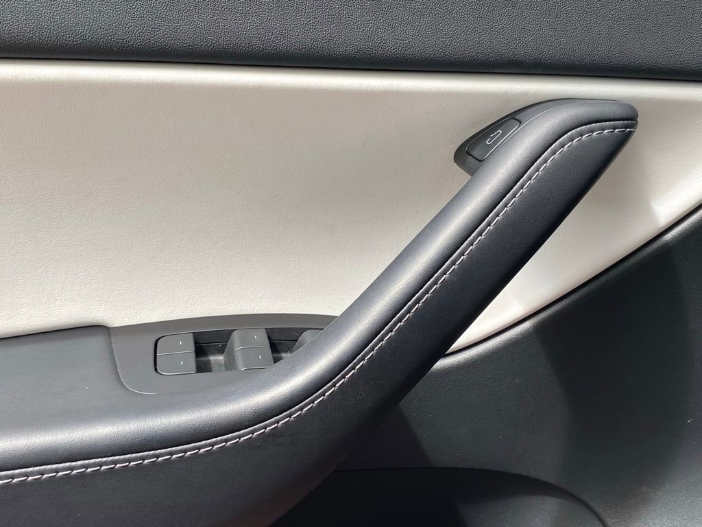 Used 2021 Tesla Model Y Performance image 33