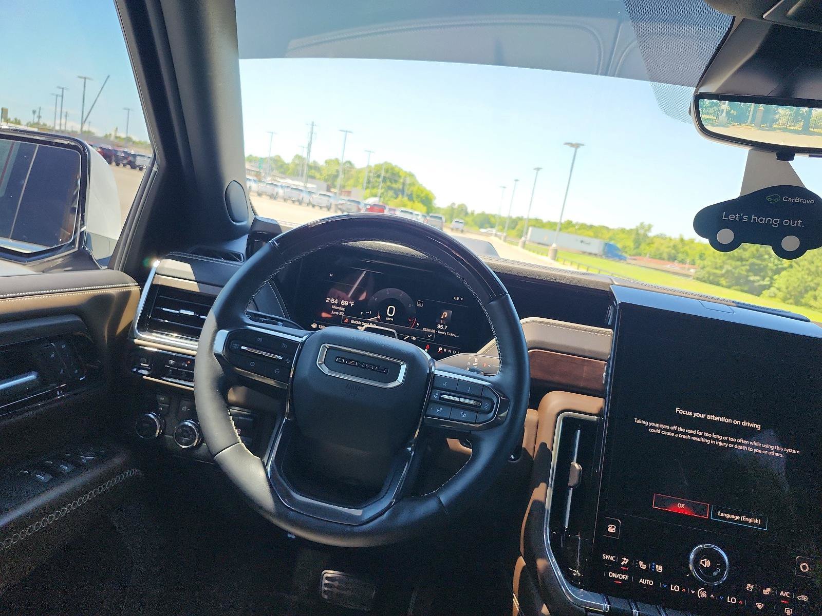 Certified 2025 GMC Yukon XL Denali Ultimate AWD/4WD image 17