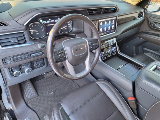 Used 2021 GMC Yukon XL Denali w/ Denali Ultimate Package image 13