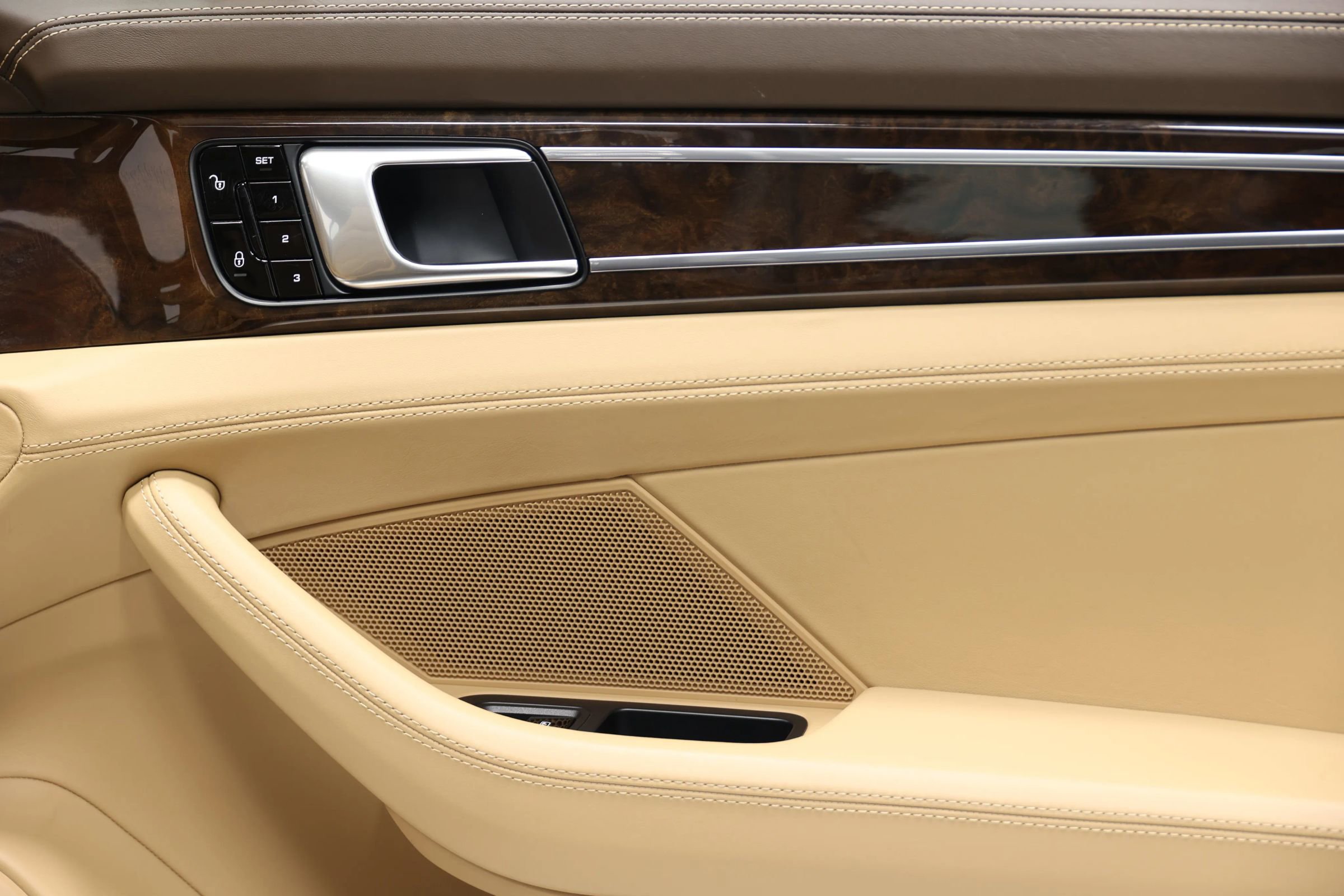 Used 2018 Porsche Panamera 4 Executive w/ Dark Walnut Interior Package image 93