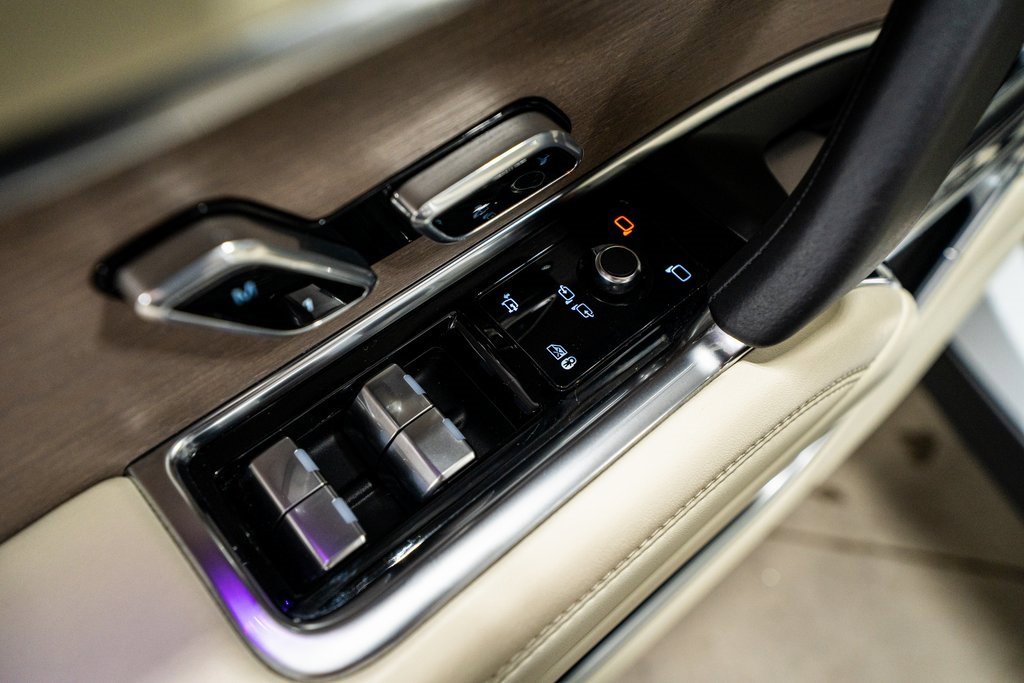 Used 2024 Land Rover Range Rover SE image 31