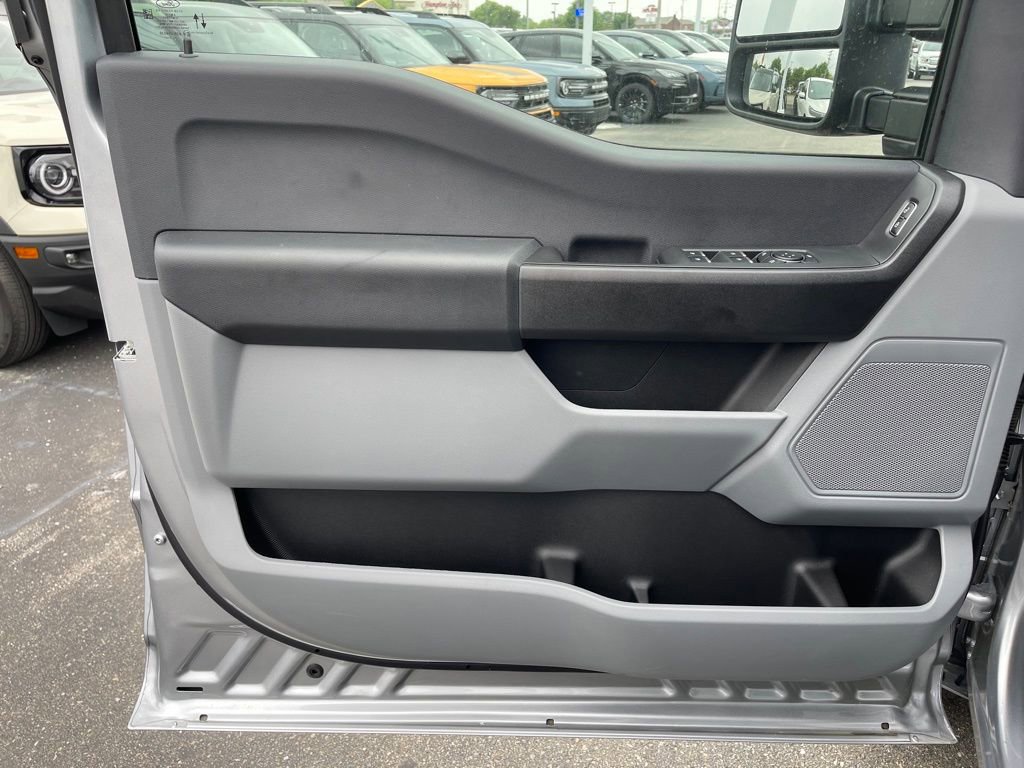 New 2024 Ford F350 XL w/ XL Chrome Package image 11