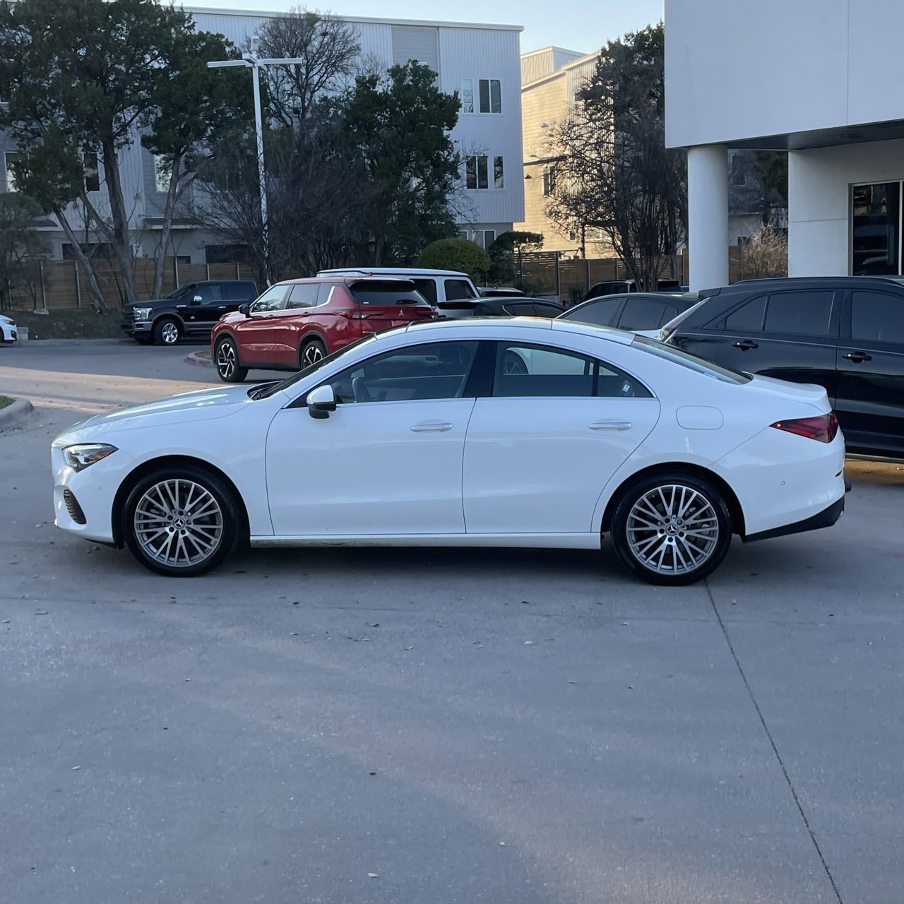 Used 2025 Mercedes-Benz CLA 250 image 3