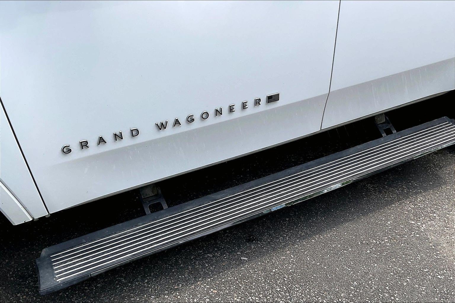 Certified 2025 Jeep Grand Wagoneer Series II Obsidian w/ Quick Order Packagew 28T AWD/4WD image 34