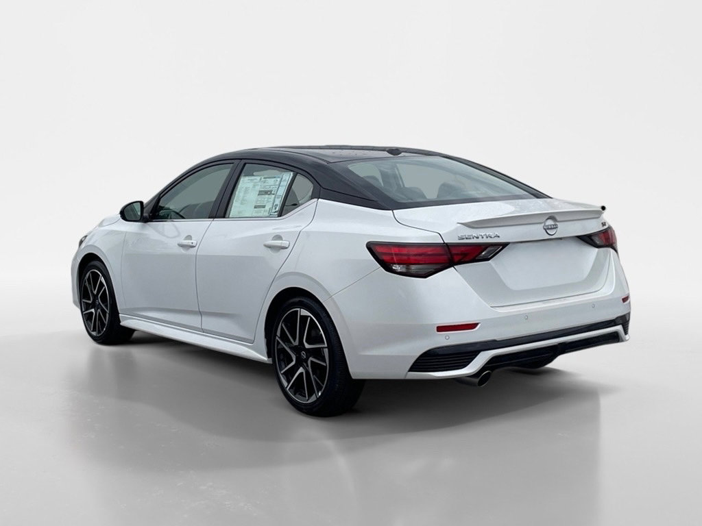 New 2026 Nissan Sentra SR w/ Floor Mat Package FWD image 9
