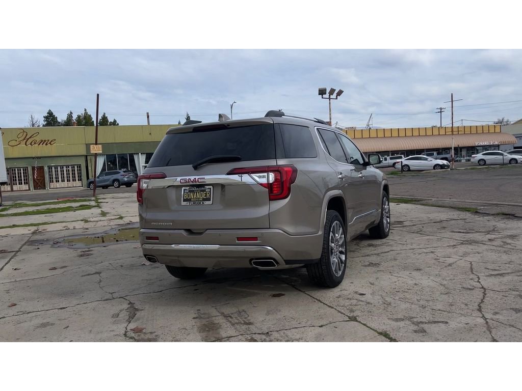 Used 2022 GMC Acadia Denali w/ Denali Ultimate Package image 2