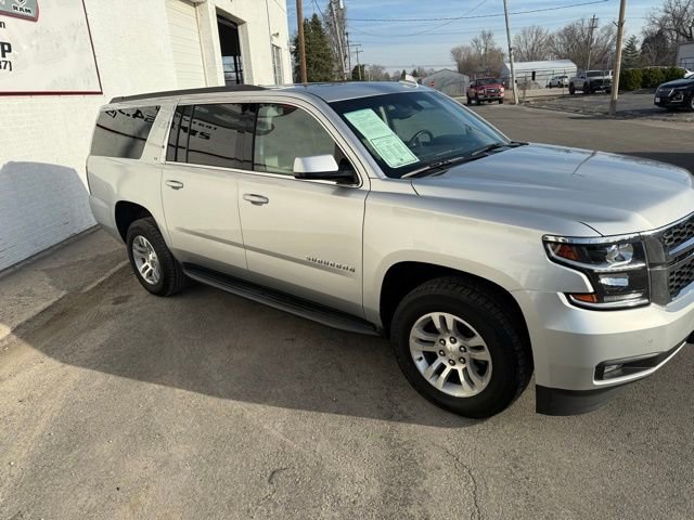 Used 2019 Chevrolet Suburban LT image 7
