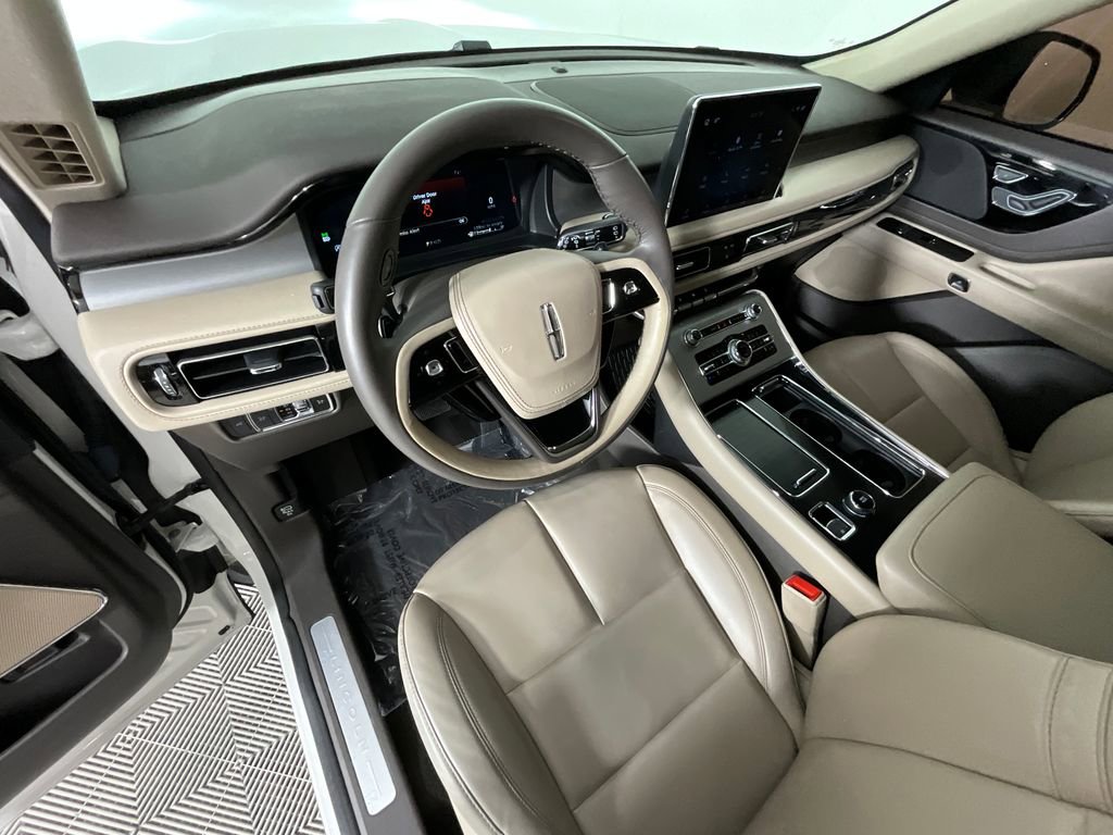 Used 2021 Lincoln Aviator 2WD image 15