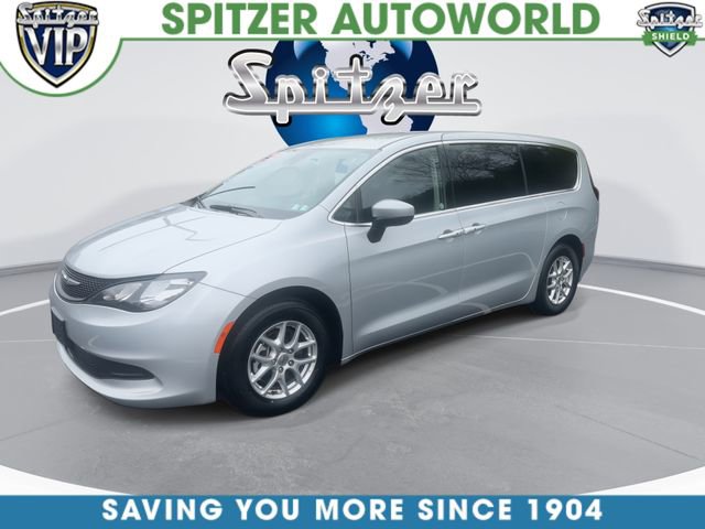 Used 2023 Chrysler Voyager LX FWD image 5