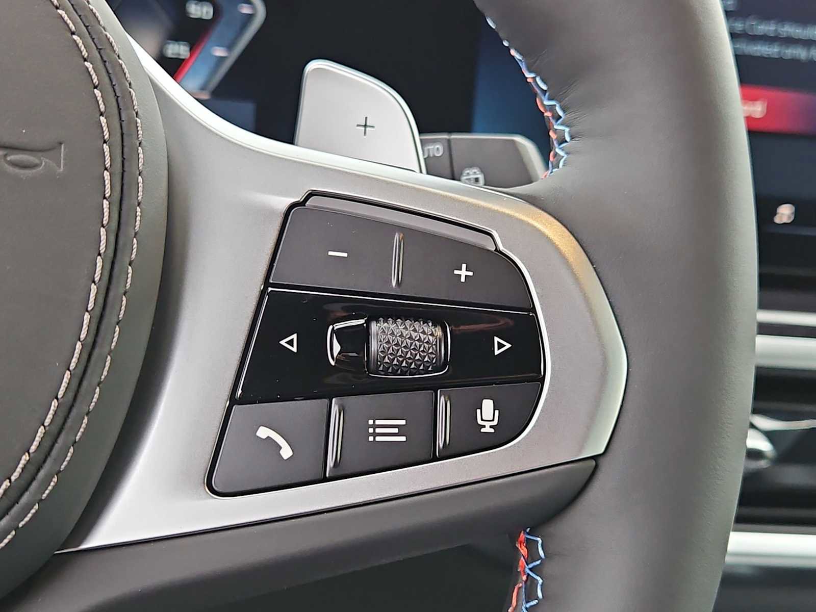 New 2026 BMW X5 M60i image 23