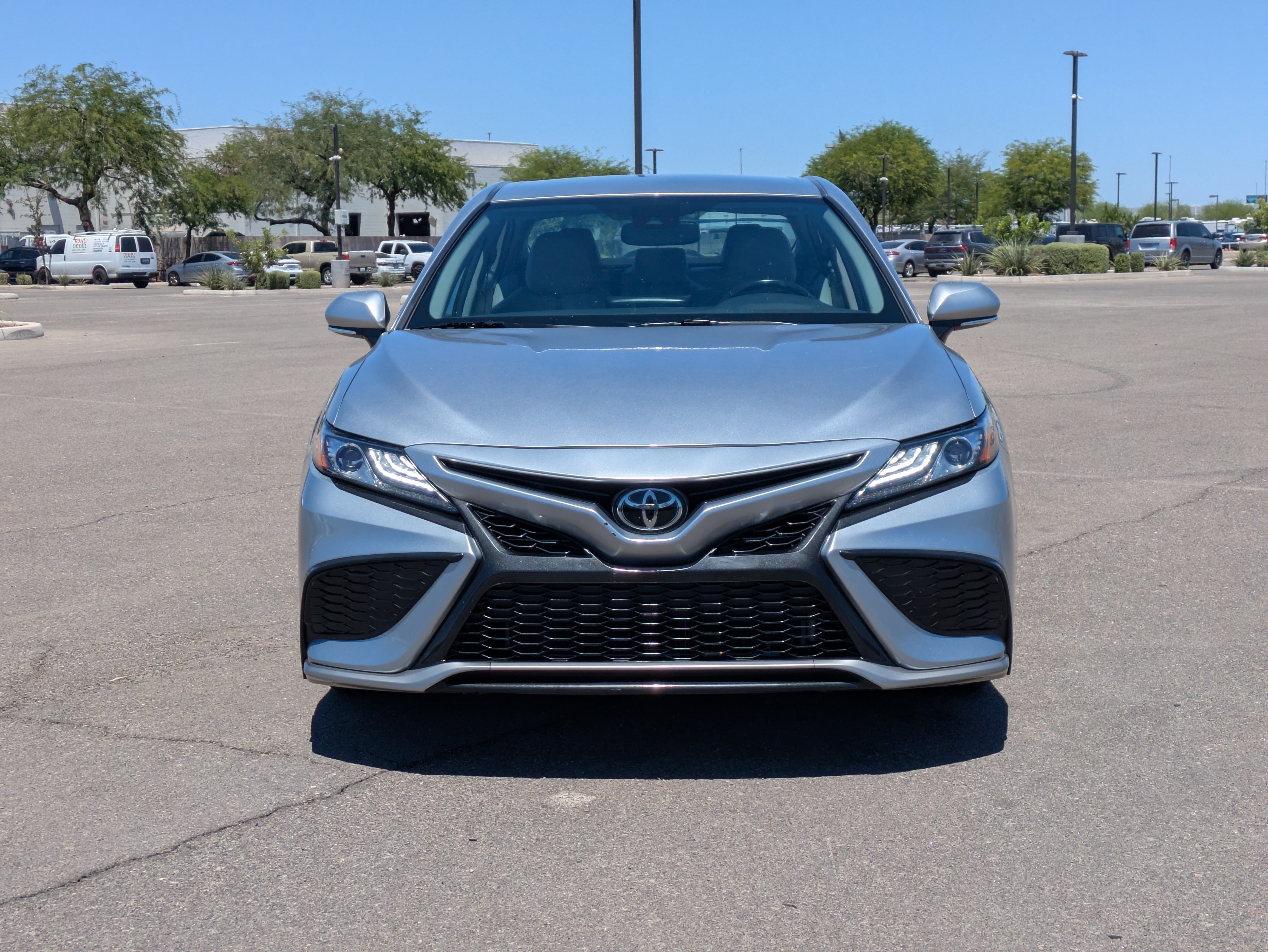 Used 2024 Toyota Camry XSE FWD image 8