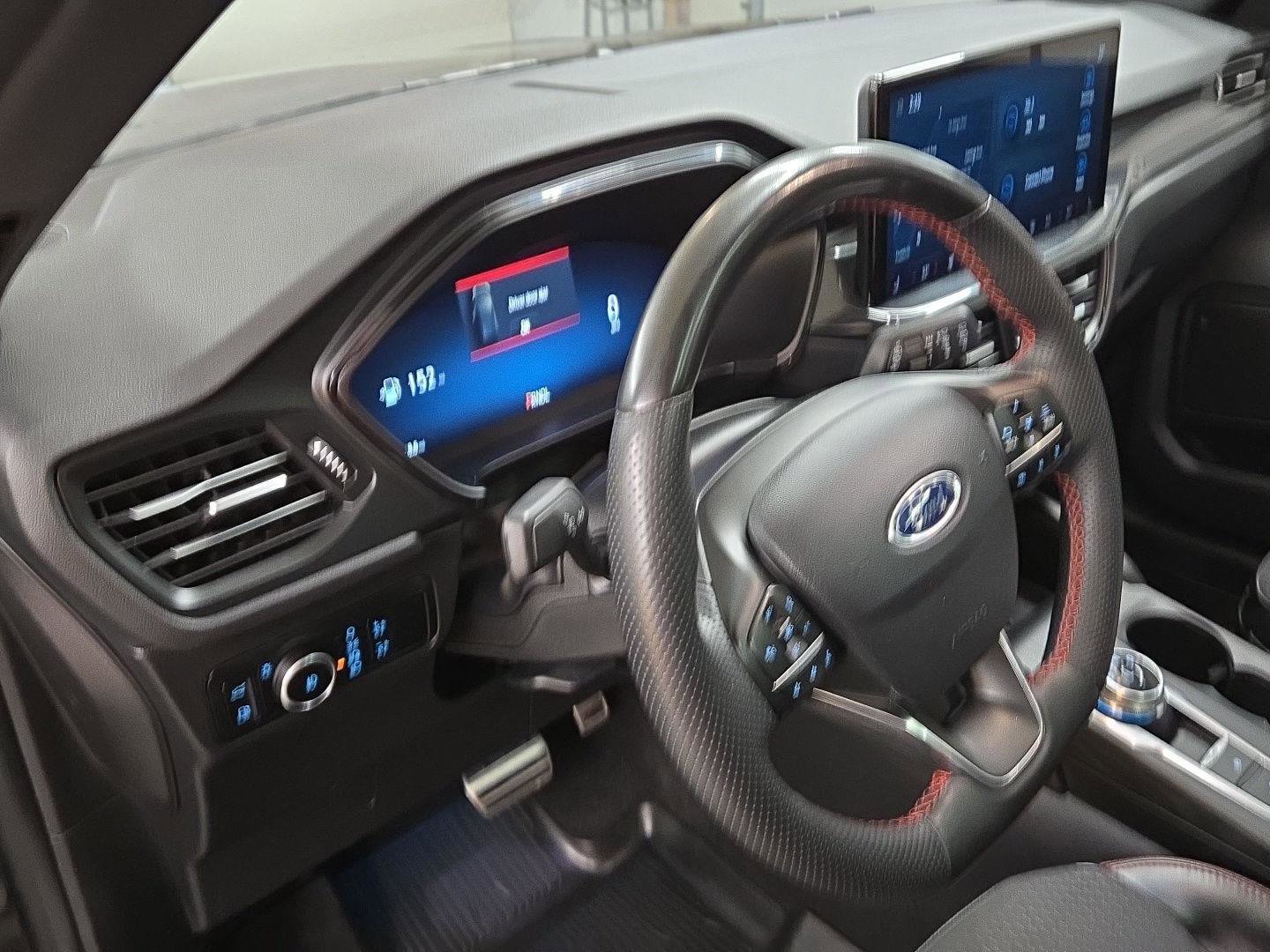 Used 2023 Ford Escape ST-Line Elite AWD/4WD image 6