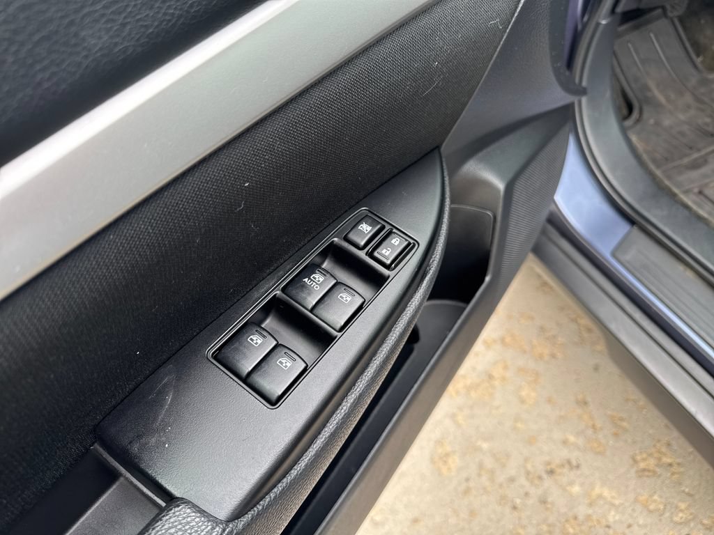 Used 2014 Subaru Outback 2.5i AWD/4WD image 11