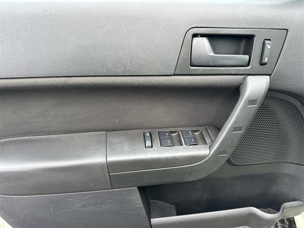 Used 2011 Ford Focus SE image 15