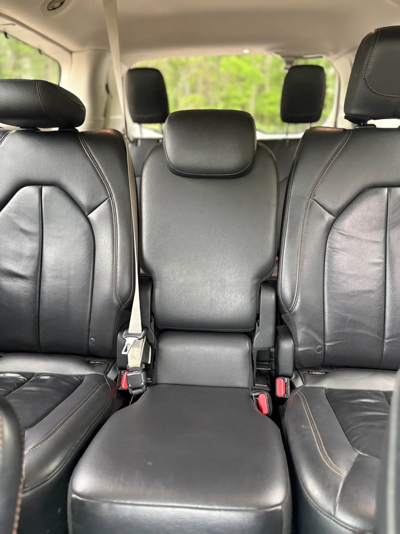 Used 2017 Chrysler Pacifica Touring-L w/ Tire & Wheel Group FWD image 23